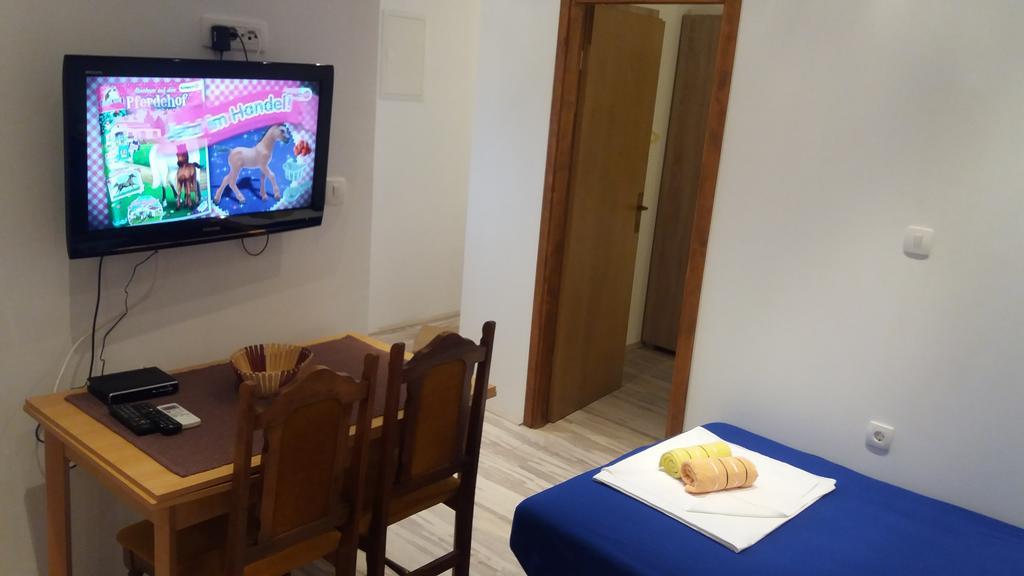 Apartment Cvijanovic プロチェ エクステリア 写真